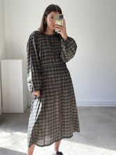 Load image into Gallery viewer, H&amp;M Checked Dress
