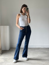 Load image into Gallery viewer, Veronica Beard Jeans
